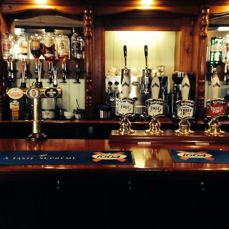 ستورمنستر نيوتن The Swan Inn المظهر الخارجي الصورة